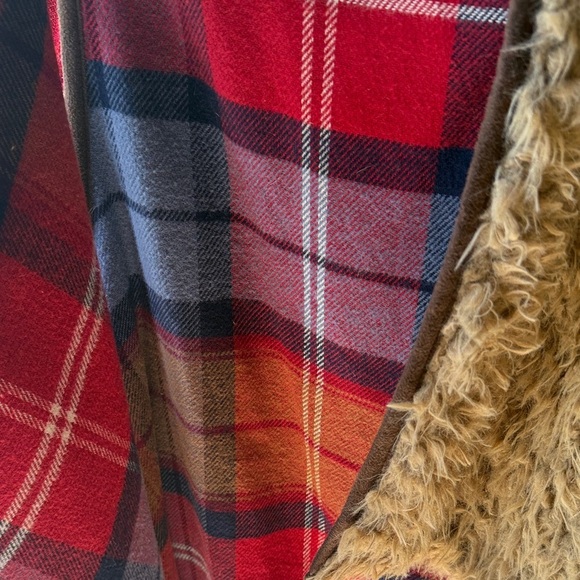 Furry Shaggy Shawl Vest Cape with Plaid Lining - Picture 4 of 6